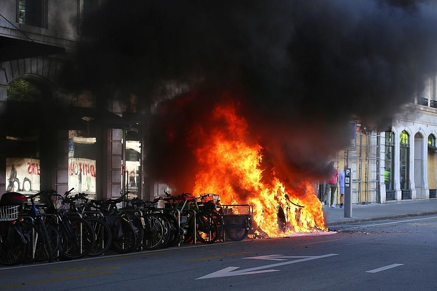 Vor G7-Gipfel in Évian: Proteste in Genf eskalieren