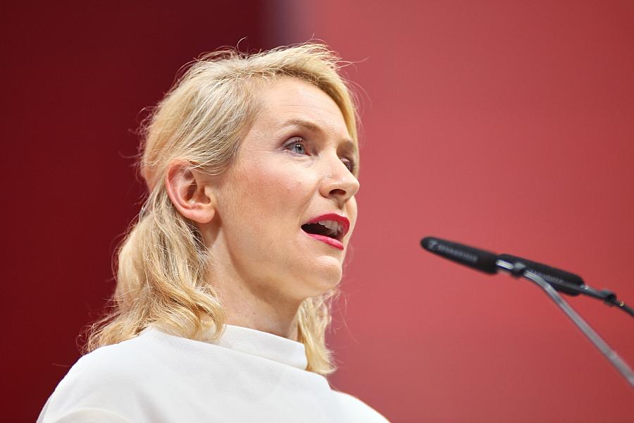 Wohngeld-Kürzung: Linken-Chefin Schwerdtner attackiert Merz und Bauministerin Hubertz