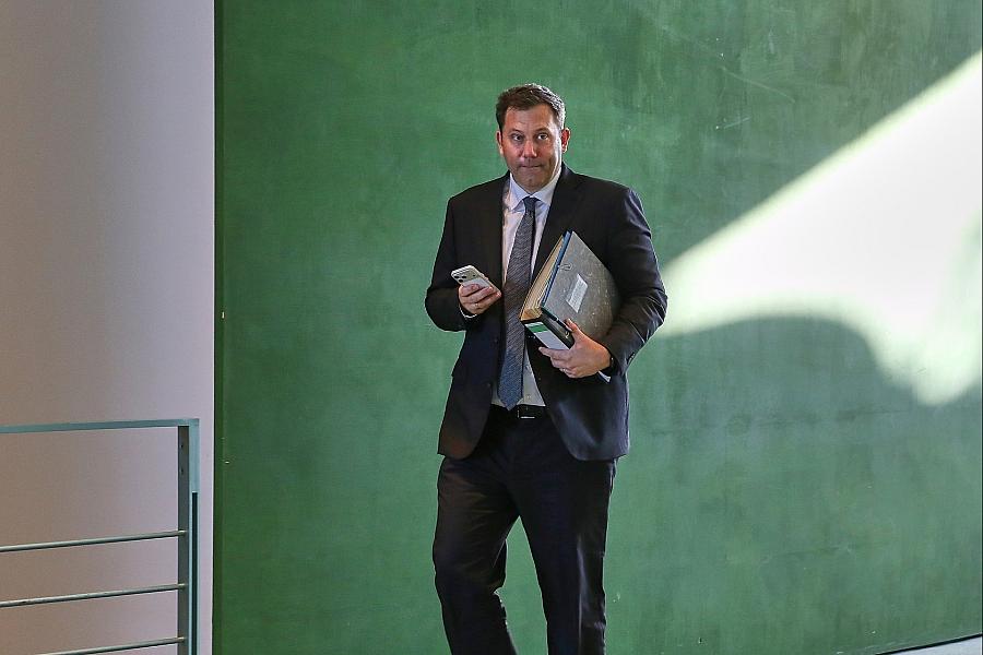 Steuerreform: Klingbeil legt zwei Modelle vor – bis zu 900 Euro „Entlastung“ pro Jahr
