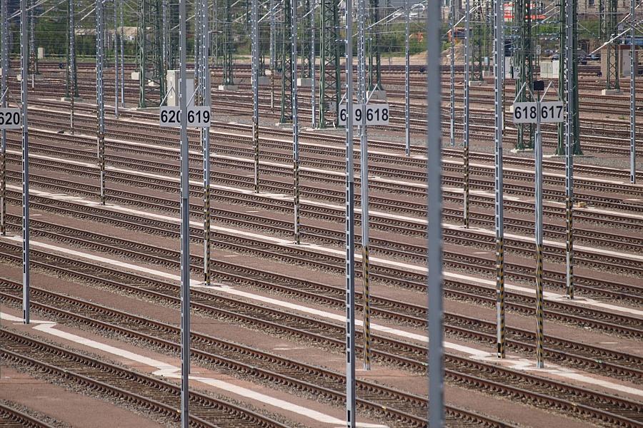 Bundesweite Zugausfälle und Verspätungen wegen Störung im Zugfunk