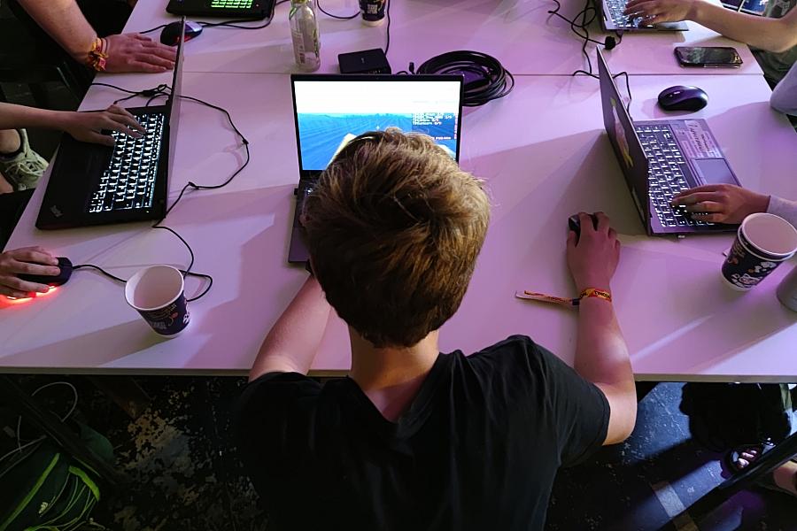 Umfrage: 57 Prozent der Deutschen fordern Social-Media-Verbot für unter 16-Jährige
