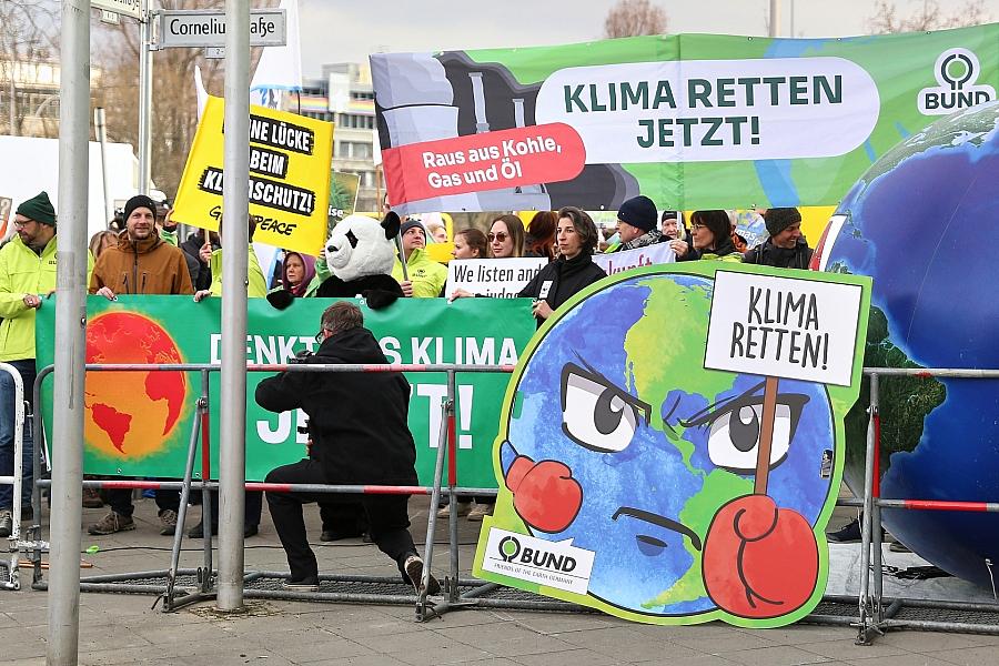 Studie zeigt: Politiker unterschätzen Zustimmung der Bevölkerung zu Klimaschutzmaßnahmen deutlich