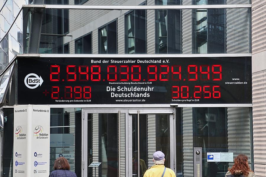 Öffentliche Verschuldung steigt im ersten Quartal auf 2.726,5 Milliarden Euro