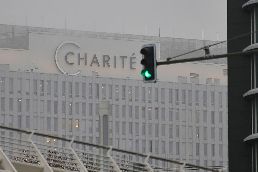 Ebola-Patient nach erfolgreicher Behandlung an der Charité Berlin entlassen