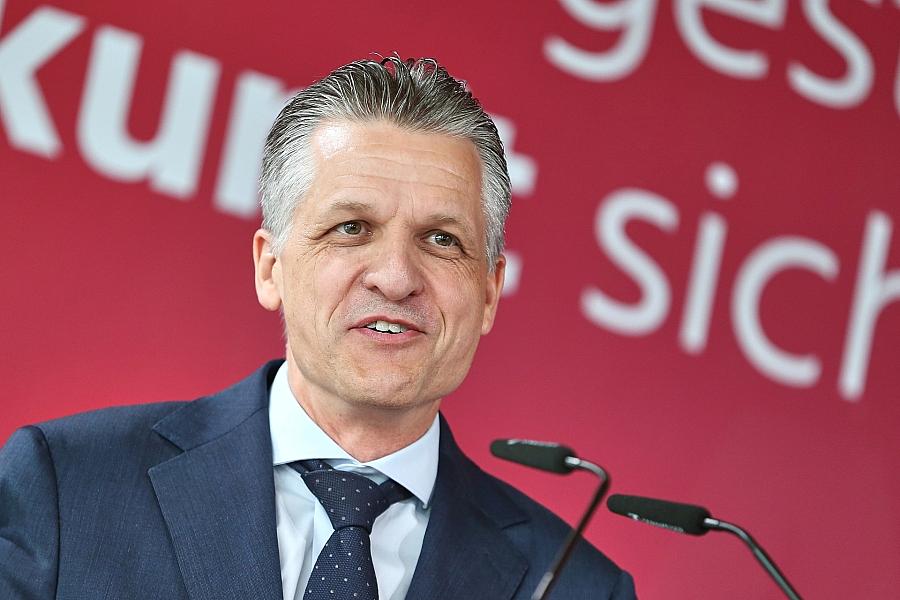 Kanzleramtschef Frei: Singen der DDR-Hymne auf AfD-Veranstaltung ist extrem befremdlich