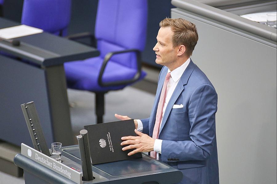 Gesundheitspolitiker Streeck und NRW-Minister Laumann fordern Verbot von süßen Aromen für E-Zigaretten