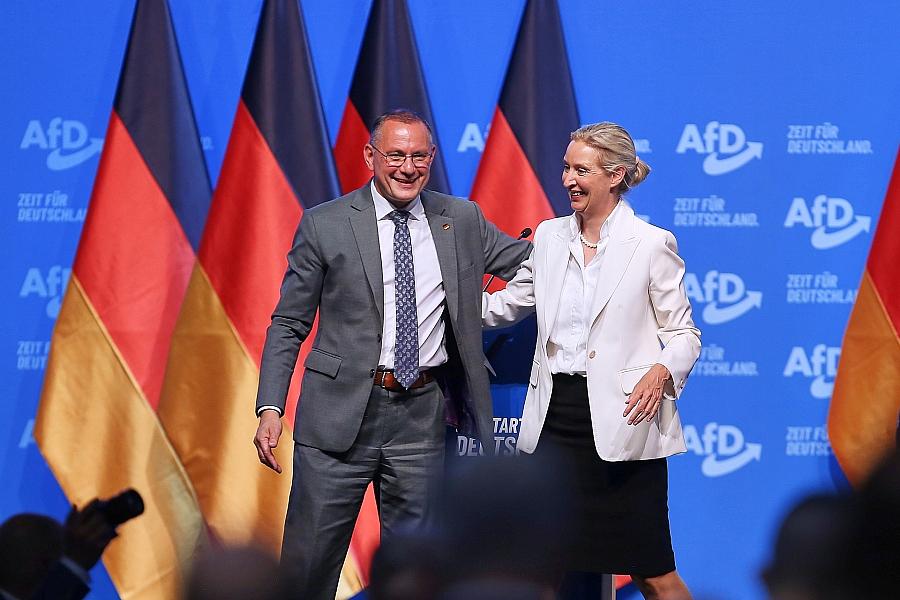 AfD-Parteitag in Erfurt: Chrupalla und Weidel schwören Partei auf Regierungsübernahme ein