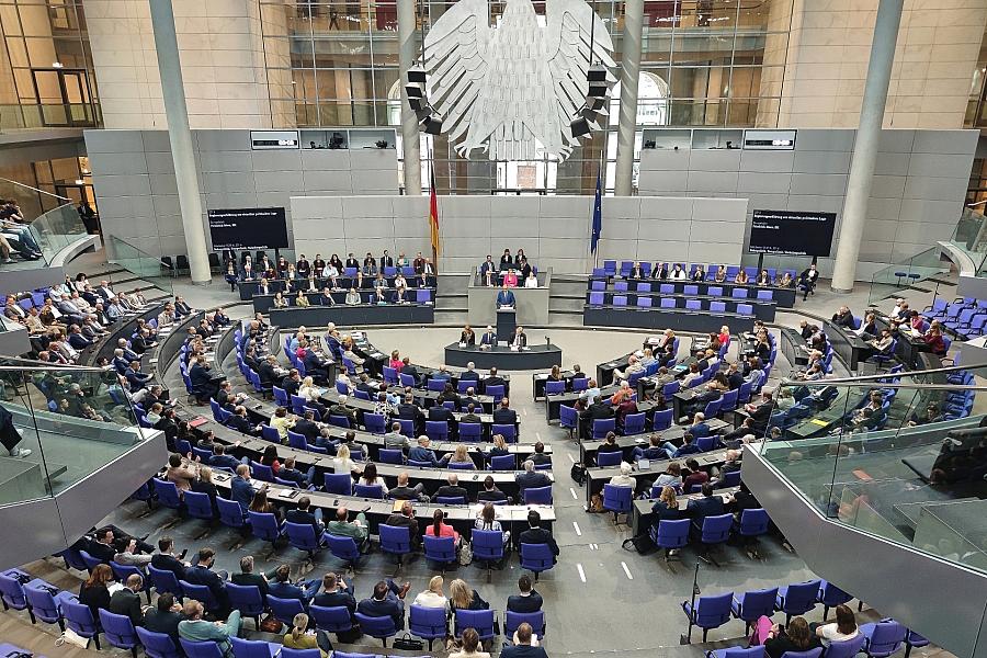 Kindergeld ab 2027 automatisch: Neues Gesetz soll Anträge überflüssig machen