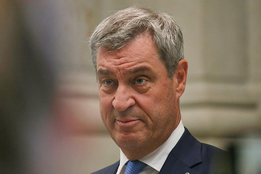 Gloria Burkandt entlarvt Fleisch-Selfies von Markus Söder und spricht über Eric-Schmidt-Schlagzeilen