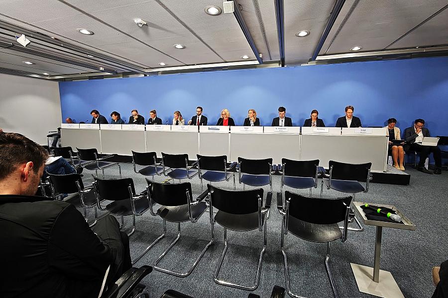 Bundesregierung fordert von Fifa Zugänglichkeit der WM
