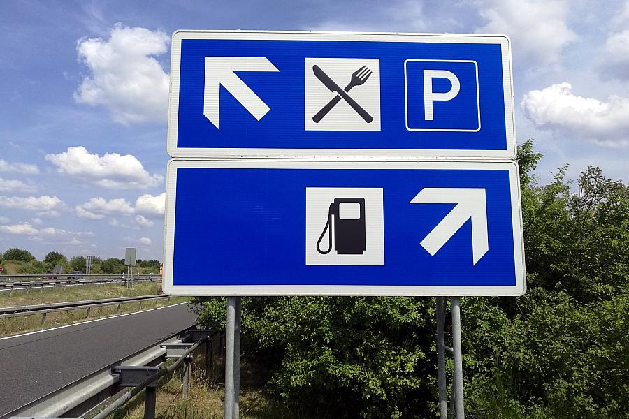 ADAC-Studie: Kraftstoff an Autobahntankstellen im Schnitt 33 Cent teurer als an anderen Tankstellen