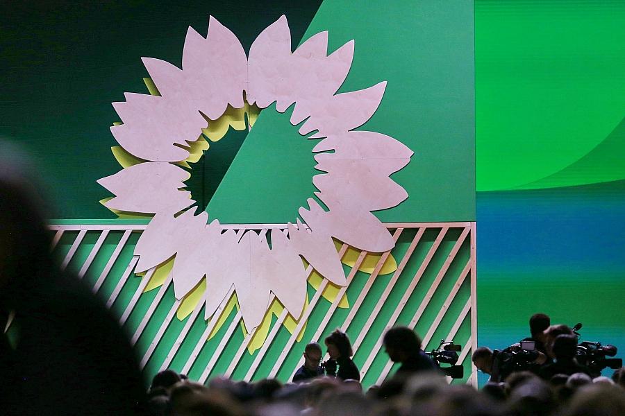 Grüne fordern 100 Milliarden Euro für KI: Europa soll unabhängiger von US-Modellen werden