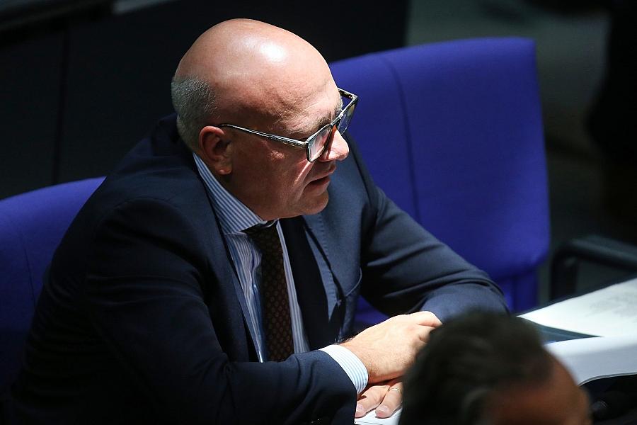 Alexander Throm (CDU) zweifelt an Seenotlage bei Sea-Watch-Einsatz vor Libyen und spricht von Schleuserhilfe