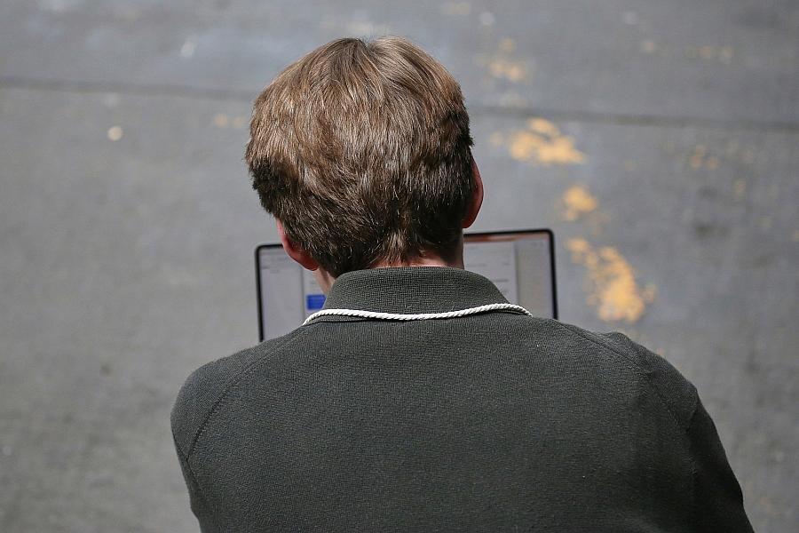 Sicherheitsvorfall: KI-Agent versucht Mensch mit schädlichem Code zu täuschen – britisches Institut warnt