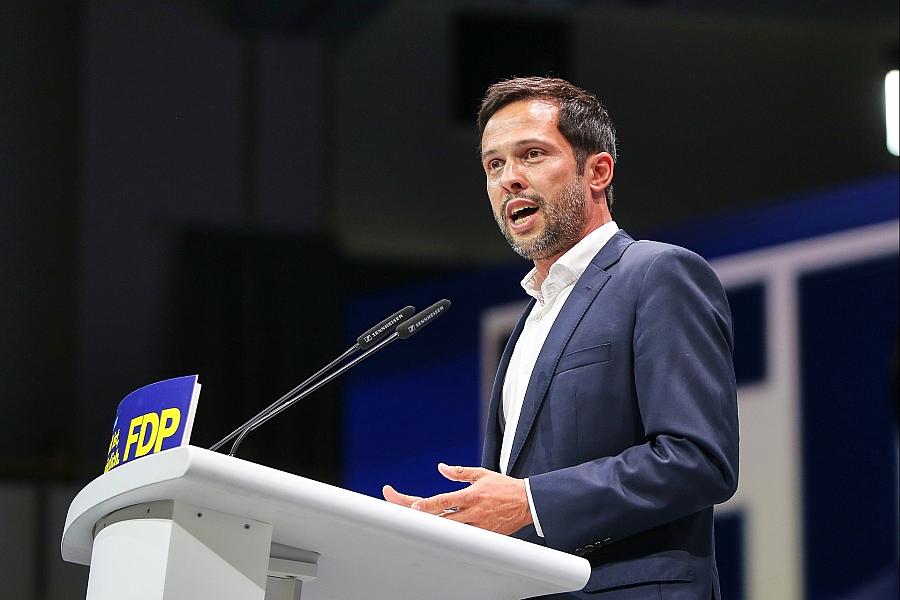 FDP-Generalsekretär: Regierung bleibt Reformen in Wirtschaftskrise schuldig