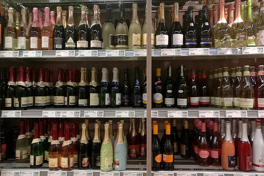 Rotkäppchen-Mumm warnt vor Schaumweinsteuer-Erhöhung: Soziale Ungerechtigkeit und wirtschaftlicher Schaden