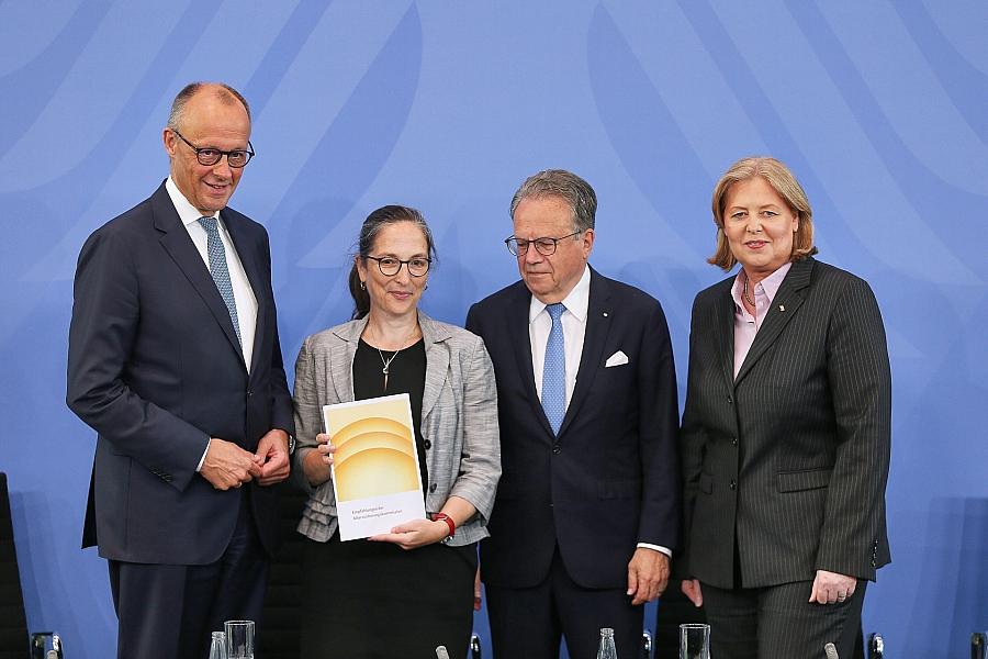 Unionsfraktionschef Frei fordert komplette Umsetzung der Rentenreform