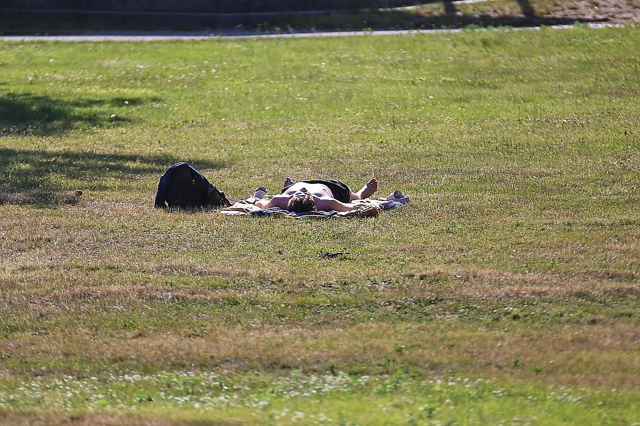 Hitze-Sommer: Staatssekretär Flasbarth fordert nationalen Aktionsplan für mehr Hitzeschutz