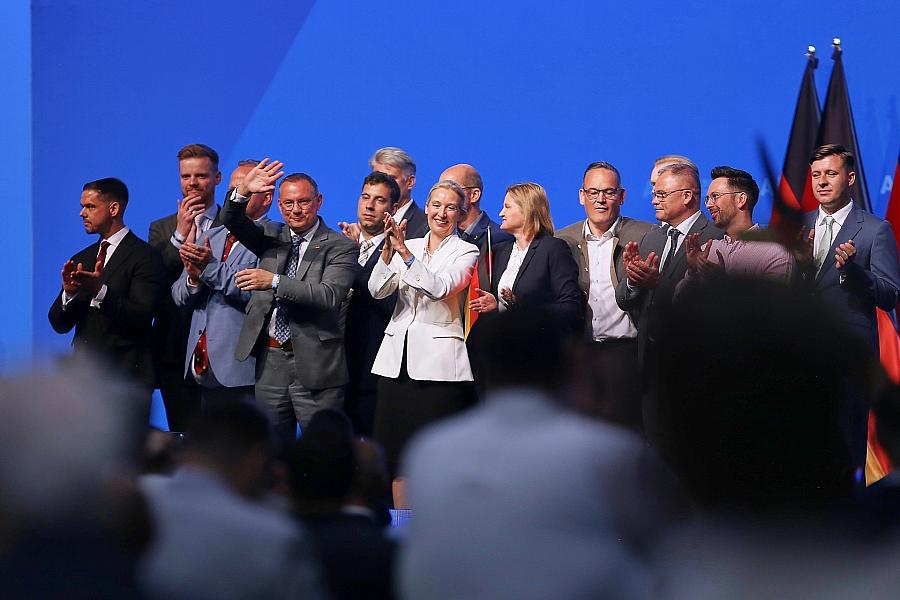 Forsa: AfD baut Vorsprung aus – Jeder Vierte unentschlossen