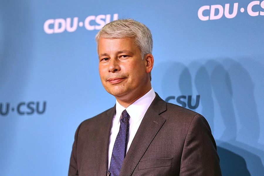 Drohnen-Gefahr an Flughäfen: Verkehrsminister Bilger warnt vor Restrisiko nach Sprengstoff-Fund in Leipzig