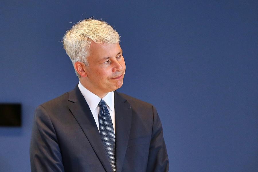ICE-Panne bei Sommerreise: Verkehrsminister Bilger muss Wagen wechseln