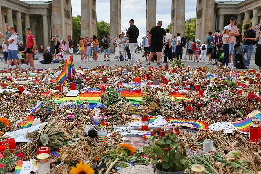 Nach CSD-Anschlag: FDP will radikale Moscheen schließen und elektronische Fußfesseln für Gefährder