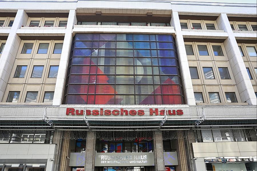 Wagenknecht kritisiert mögliche Schließung des Russischen Hauses in Berlin als falsches Signal