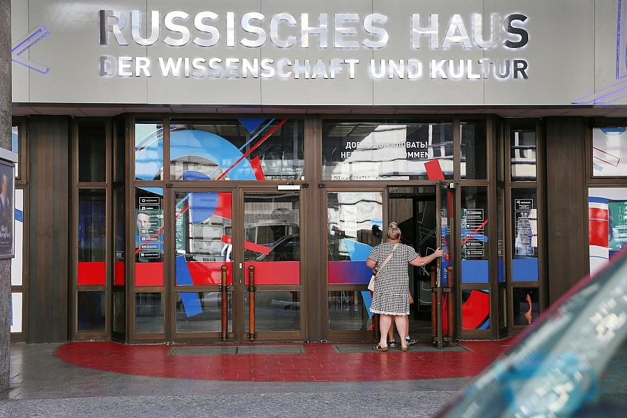 Dröge: Russisches Haus in Berlin muss geschlossen werden