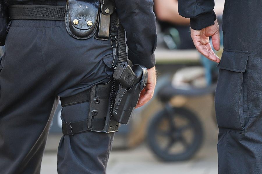 Hattingen: Mann mit Axt im Kopf schwer verletzt – Polizei jagt Tatverdächtigen