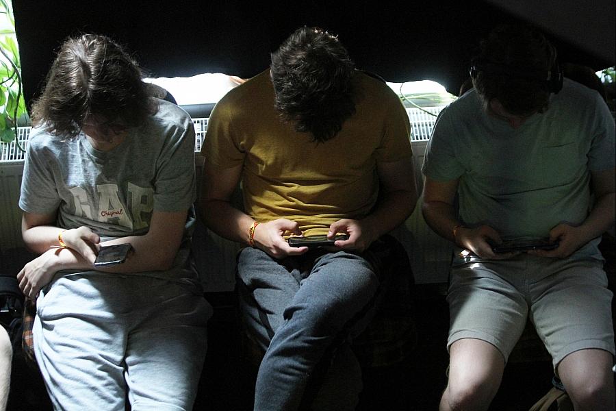 Kinderärzte: Social Media macht Kinder krank und dumm – Regierung muss handeln