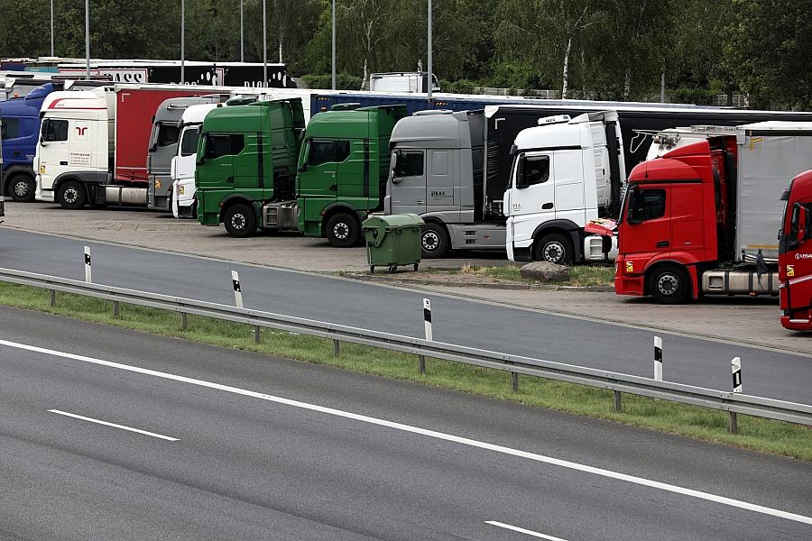 Lkw-Maut-Fahrleistungsindex steigt im Juli 2026 um 0,8 Prozent gegenüber Juni