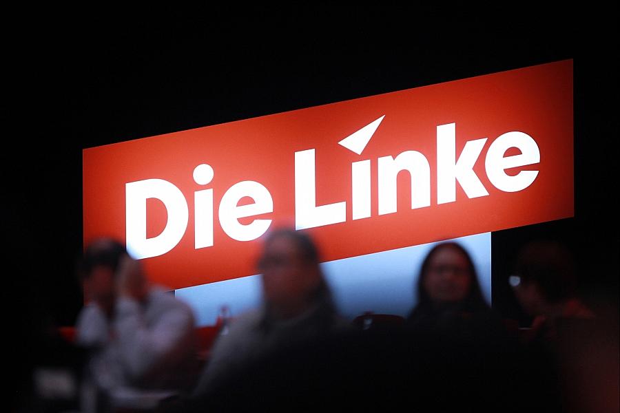 Fischbrötchen-Wahlkampf in MV: Linke kontert CDU-Plakate mit Merz-Motiv