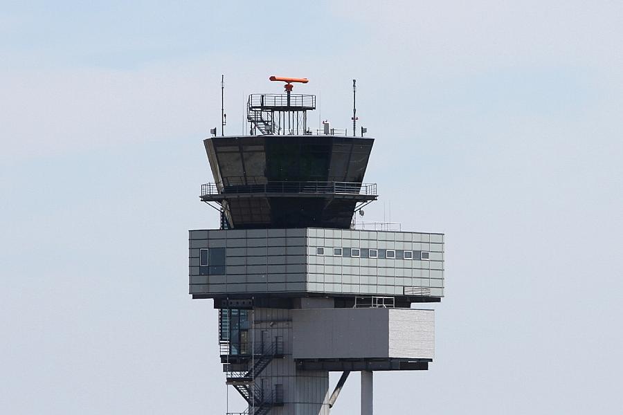 Bericht: DNA-Spur verbindet Drohnenvorfall am Flughafen Leipzig mit Brandanschlag auf DHL-Zentrum