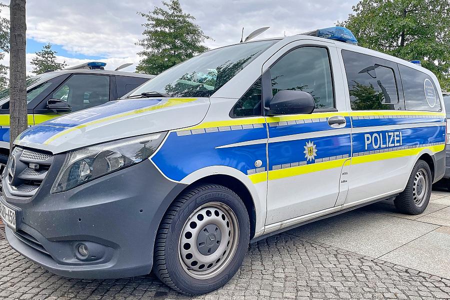 Bundespolizei Leipzig durchsucht nach Bedrohung mit Waffe Wohnung in München
