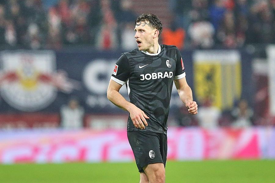 SC Freiburg gewinnt 1:0 in Paderborn und übernimmt vorerst Tabellenführung