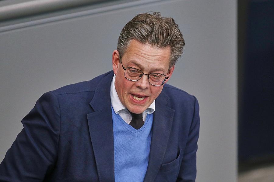 KI-Moratorium und internationale Regeln: Von Notz fordert schnelles Handeln gegen KI-Risiken