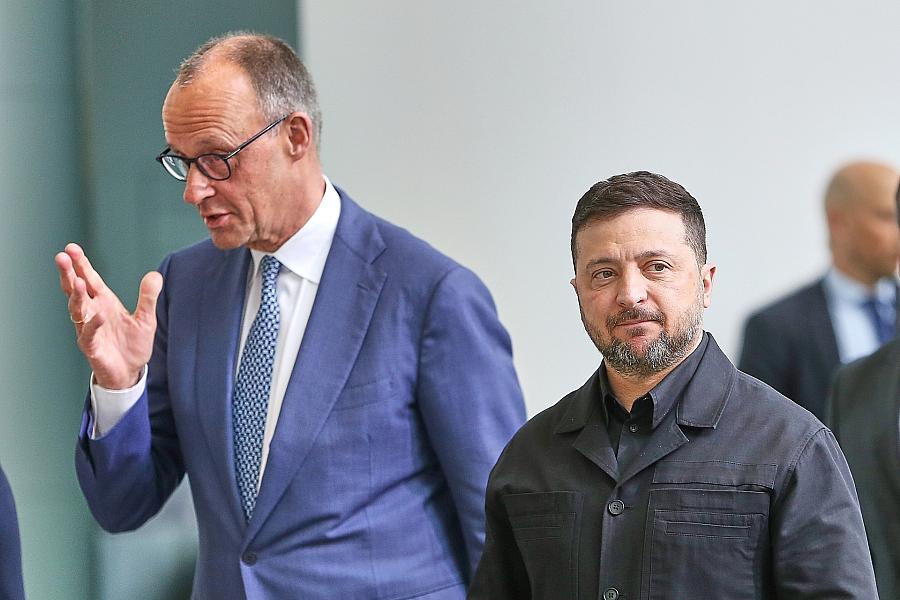Merz sichert Selenskyj nach hybridem Angriff auf Flughafen Leipzig weitere Unterstützung zu