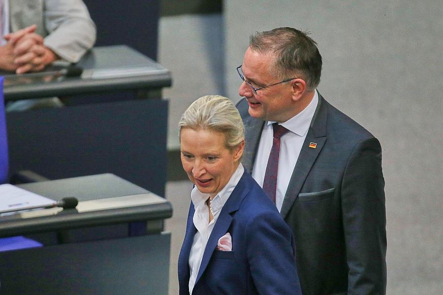 Forsa: AfD weiter deutlich vor Union