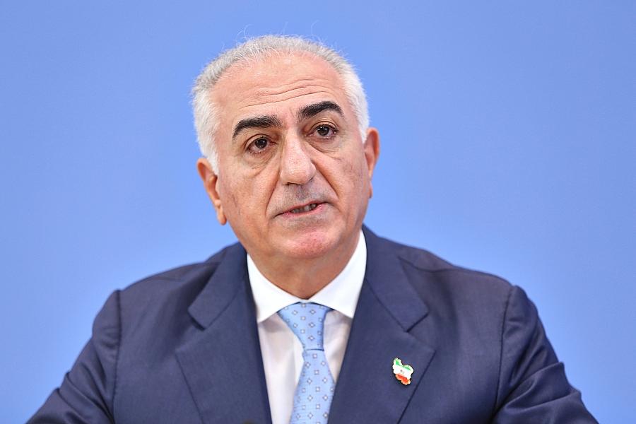 Reza Pahlavi erhält Freiheitspreis der Friedrich-Naumann-Stiftung in Frankfurt – stellvertretend für das iranische Volk