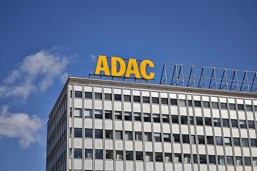 Spritpreise: ADAC fordert Stromsteuersenkung als Entlastung und Anreiz für den Umstieg auf E-Autos