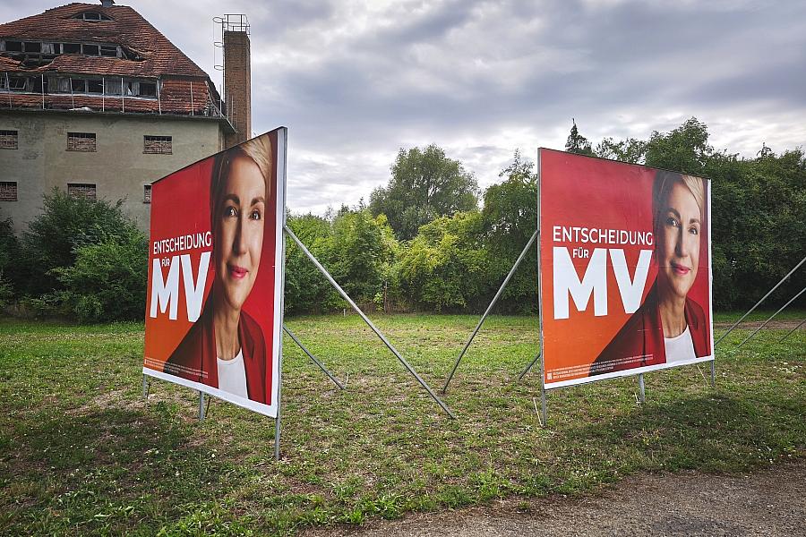 Grünen-Chef Banaszak warnt Schwesig vor Wahlkampf-Fehler und fordert Rot-Rot-Grün in MV