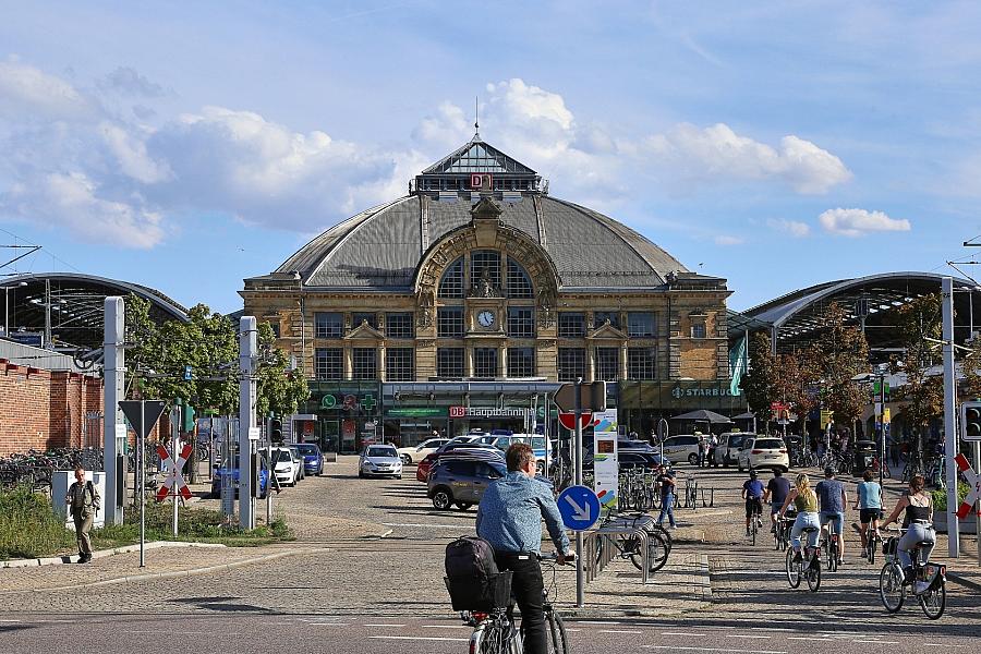 15 Tatverdächtige nach Beschädigungen in Regionalexpress von Magdeburg nach Halle (Saale)