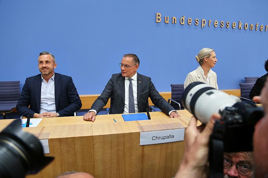 AfD sieht nach Wahlsieg in Sachsen-Anhalt „ganz klaren Regierungsauftrag“