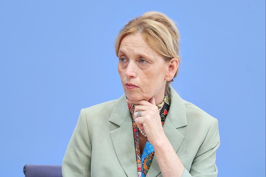 Karin Prien: Keine Bildschirme für Kinder von 0 bis 3 Jahren