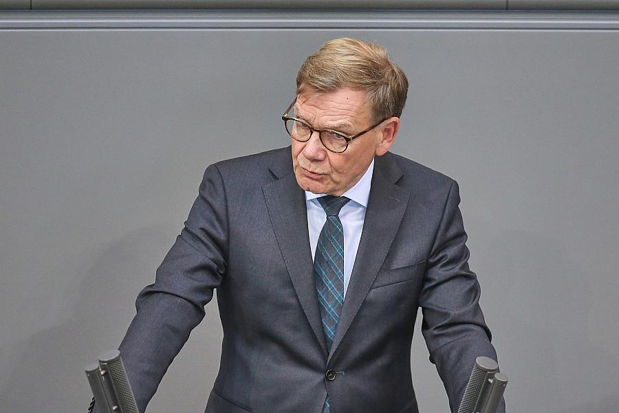 Papperger: Deutsche und europäische Waffen für die Ukraine bevorzugen