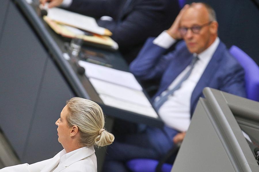 Kramp-Karrenbauer warnt Union vor Minderheitsregierung mit AfD-Unterstützung: Geiselhaft droht