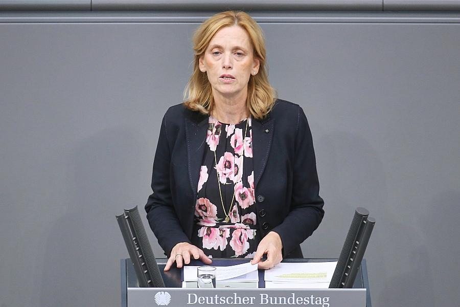 Bundesbildungsministerin Prien droht AfD in Sachsen-Anhalt: Klagen und Rückforderung von Bundesmitteln möglich