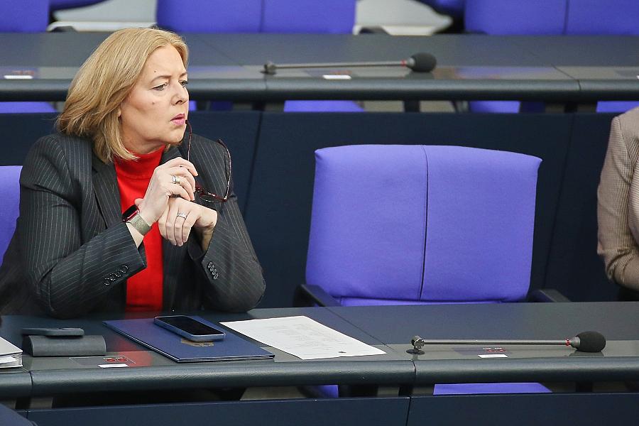 CSU-Landesgruppenchef Hoffmann lehnt Entlassung von Bärbel Bas als Arbeitsministerin ab und warnt vor Hühnerhaufen-Eindruck