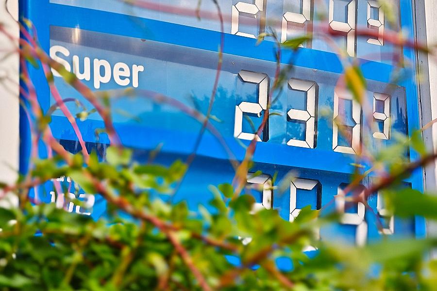 RWI-Ökonom nennt Tankrabatt „Symbolpolitik“ und warnt vor Preisdeckel