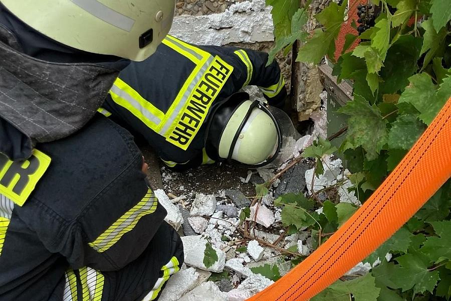Feuerwehr Wittenberg löscht Dehnfugenbrand in der Lerchenbergstraße